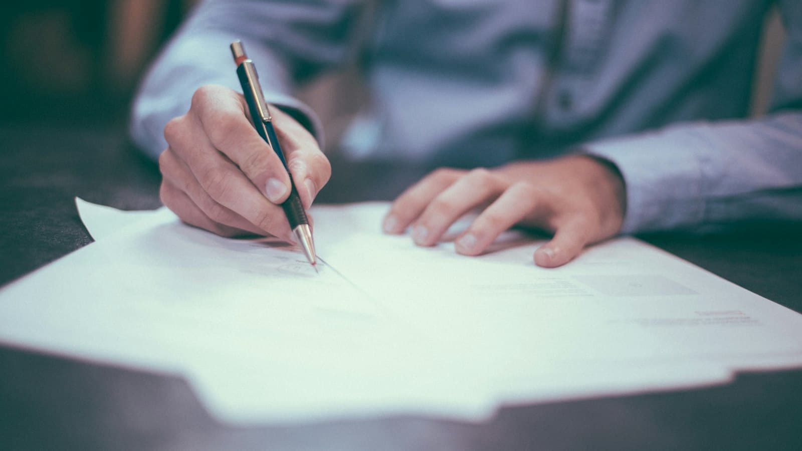 Délais carte grise et CPI 2026 : combien de temps pour recevoir votre titre ?