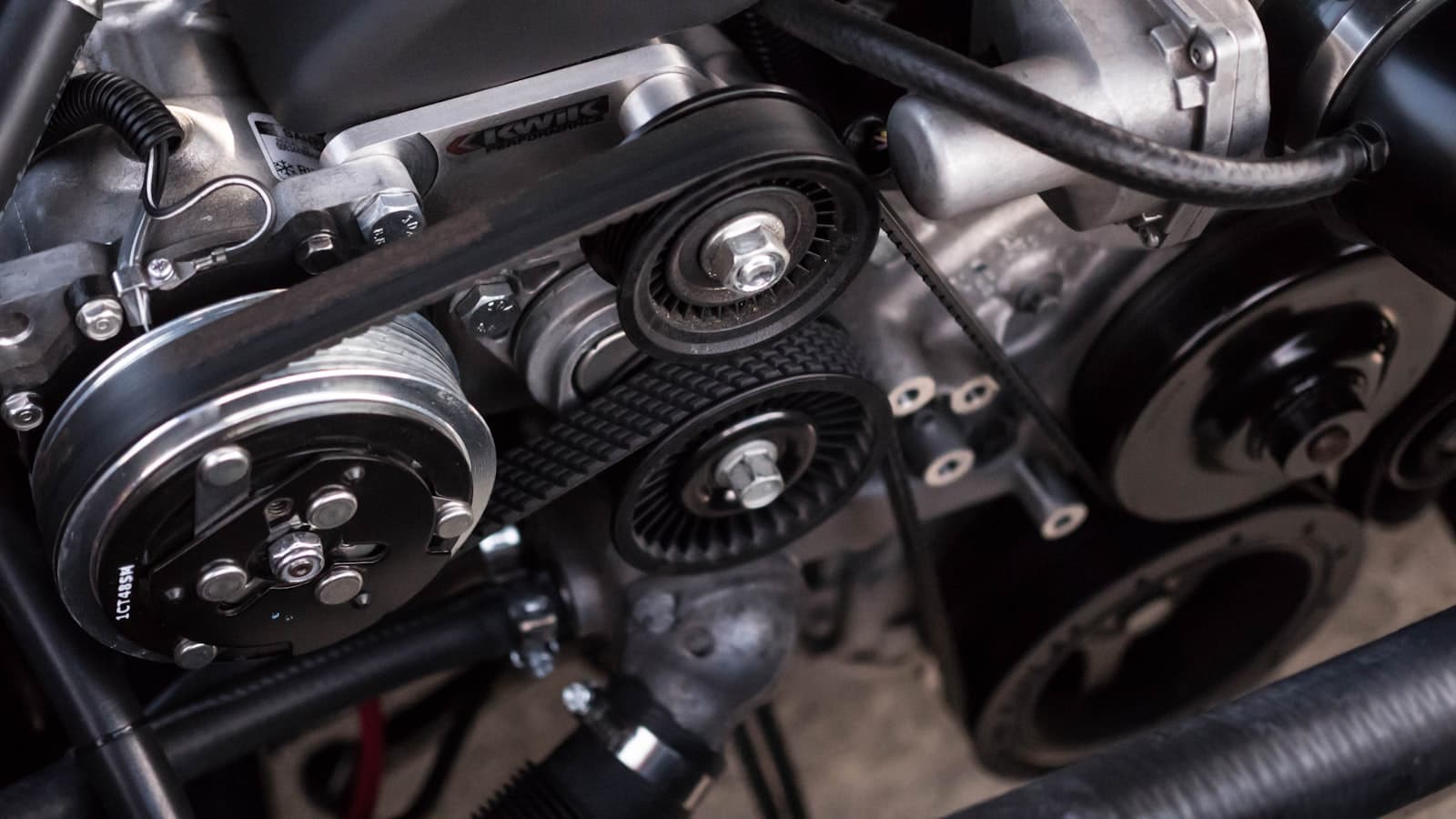 W garage 2026 : certificat professionnel, plaques amovibles et renouvellement